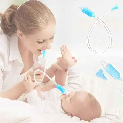 maman soulage le nez de son bébé avec le mouche bebe
